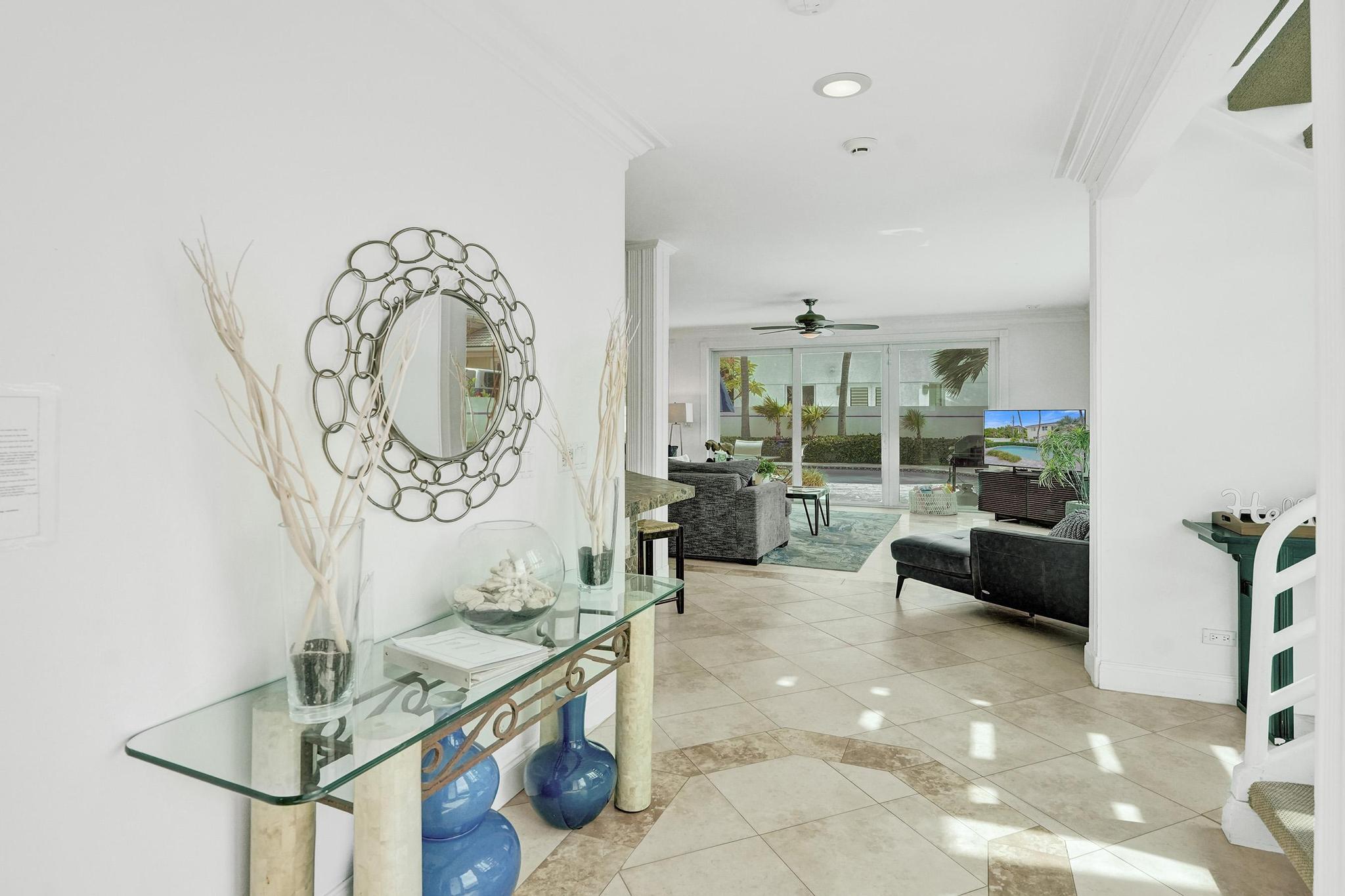 LAS OLAS BY THE SEA EXT - Residential