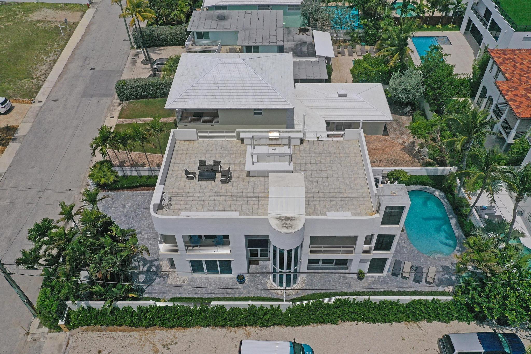 LAS OLAS BY THE SEA EXT - Residential