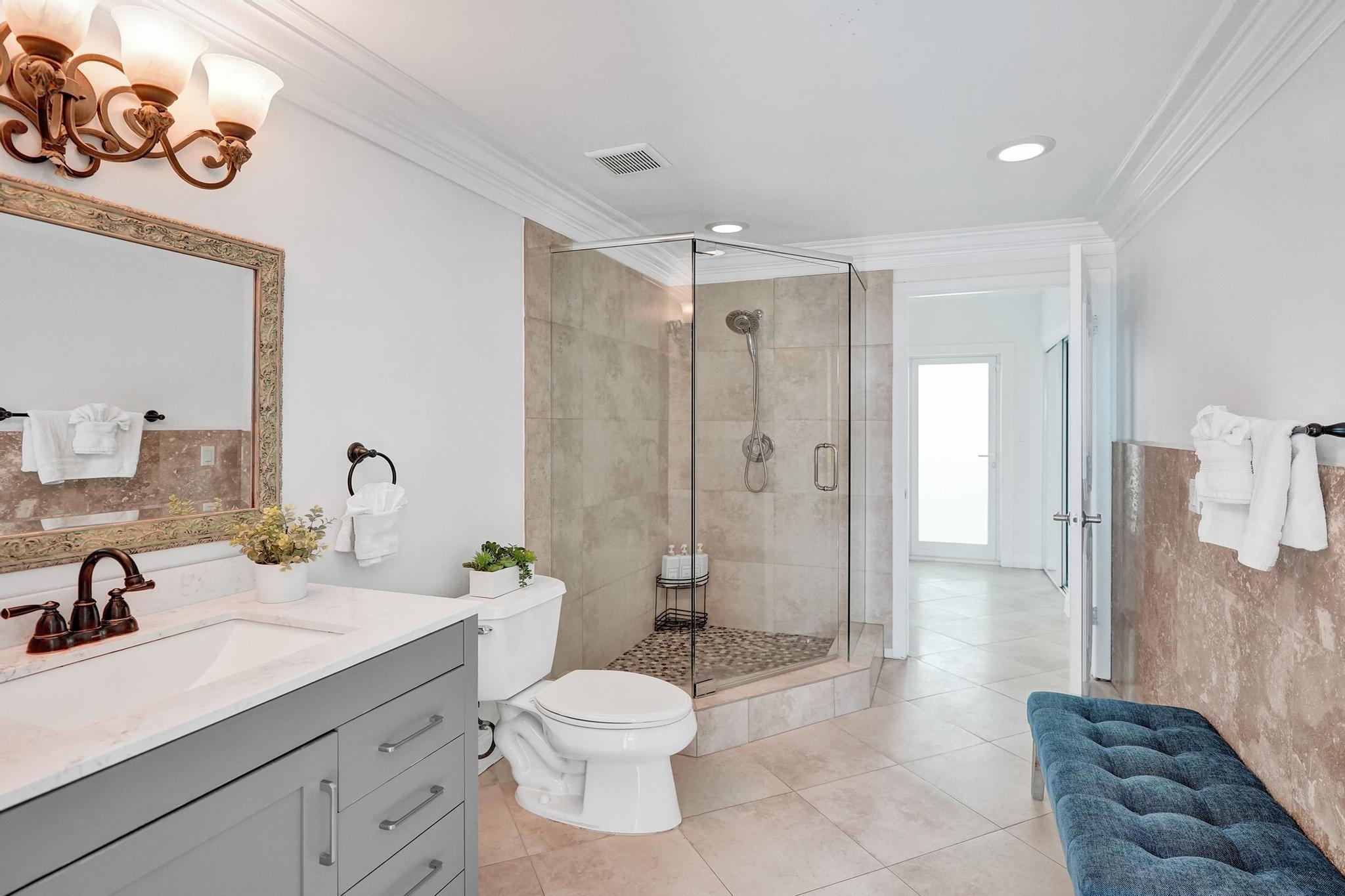 LAS OLAS BY THE SEA EXT - Residential