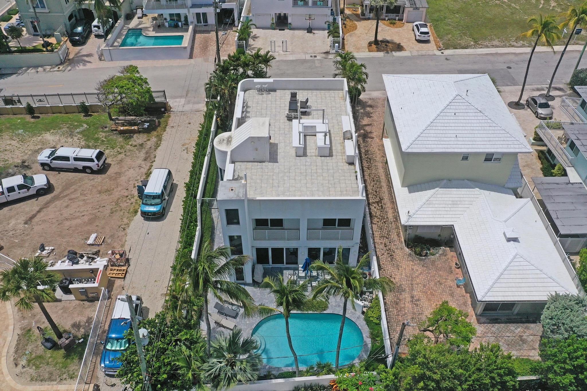 LAS OLAS BY THE SEA EXT - Residential