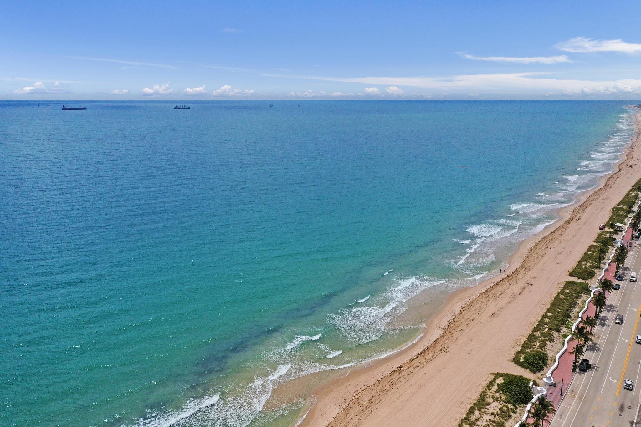 LAS OLAS BY THE SEA EXT - Residential