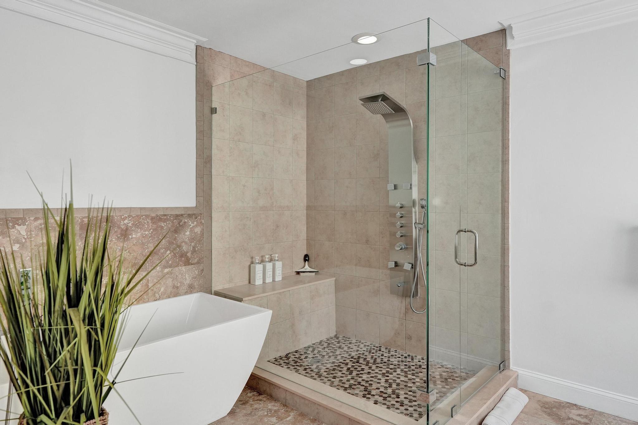 LAS OLAS BY THE SEA EXT - Residential