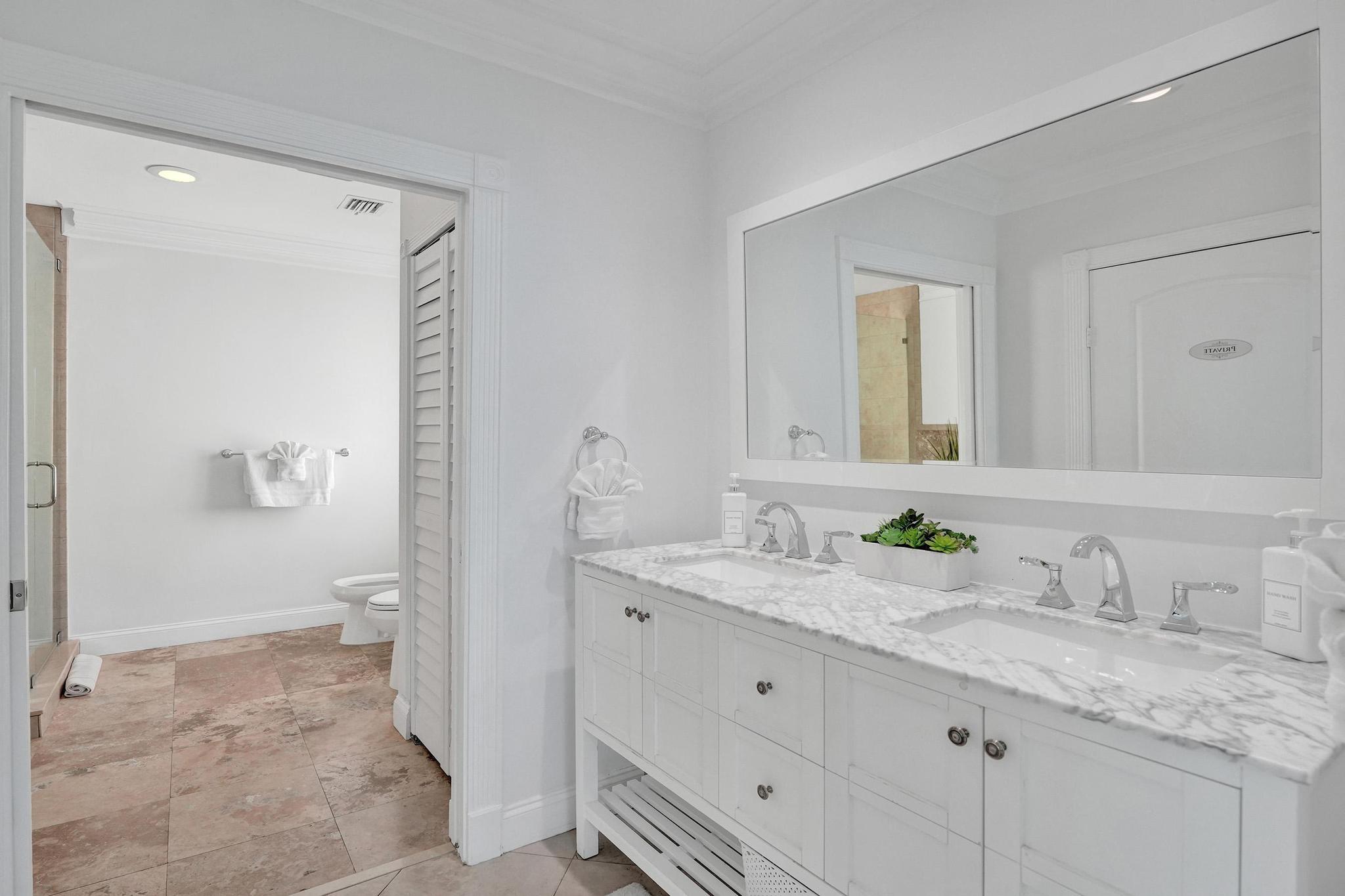 LAS OLAS BY THE SEA EXT - Residential