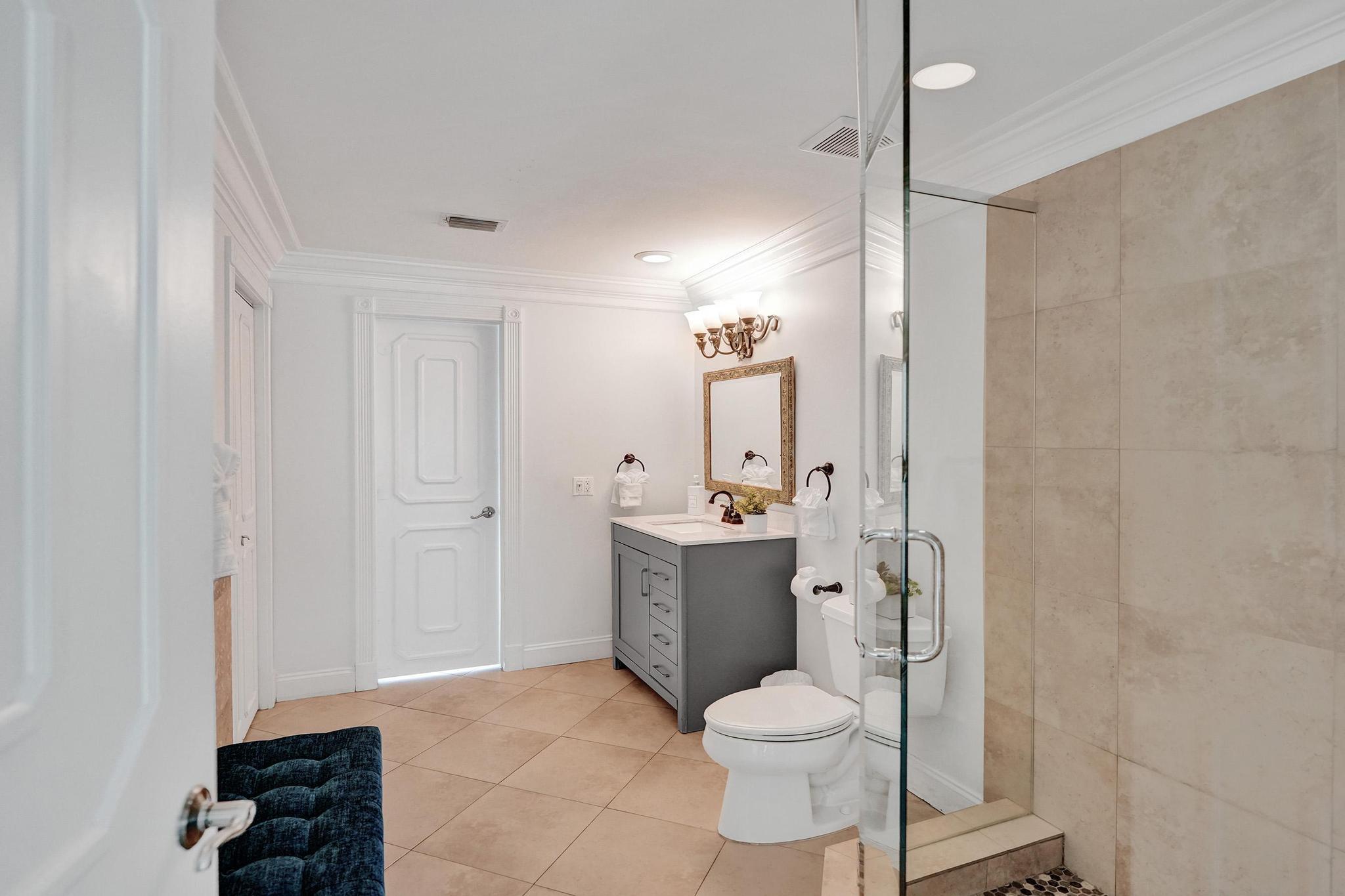 LAS OLAS BY THE SEA EXT - Residential