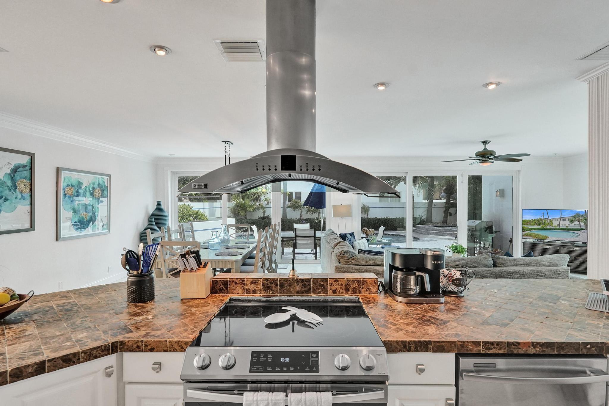LAS OLAS BY THE SEA EXT - Residential
