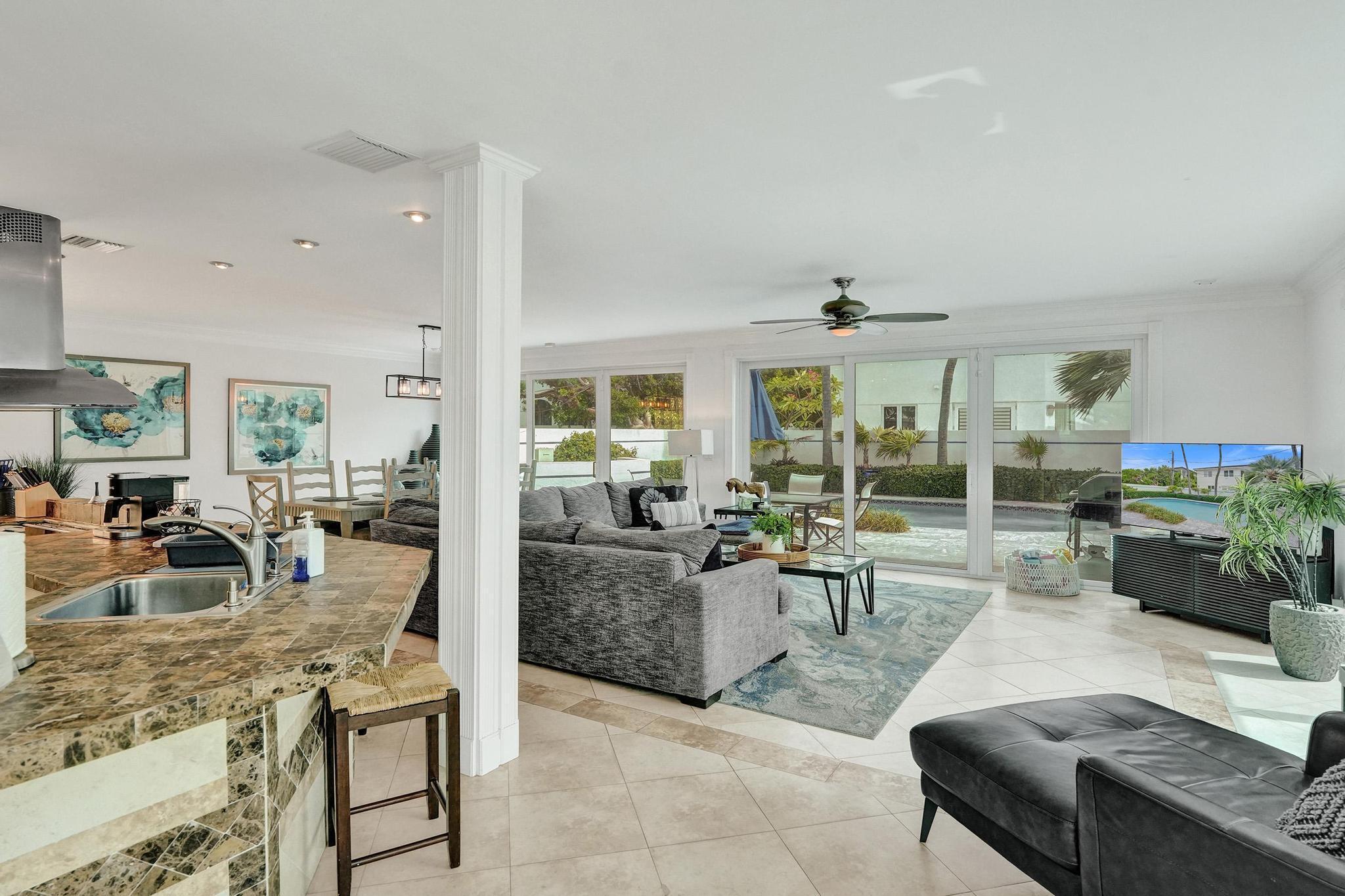 LAS OLAS BY THE SEA EXT - Residential