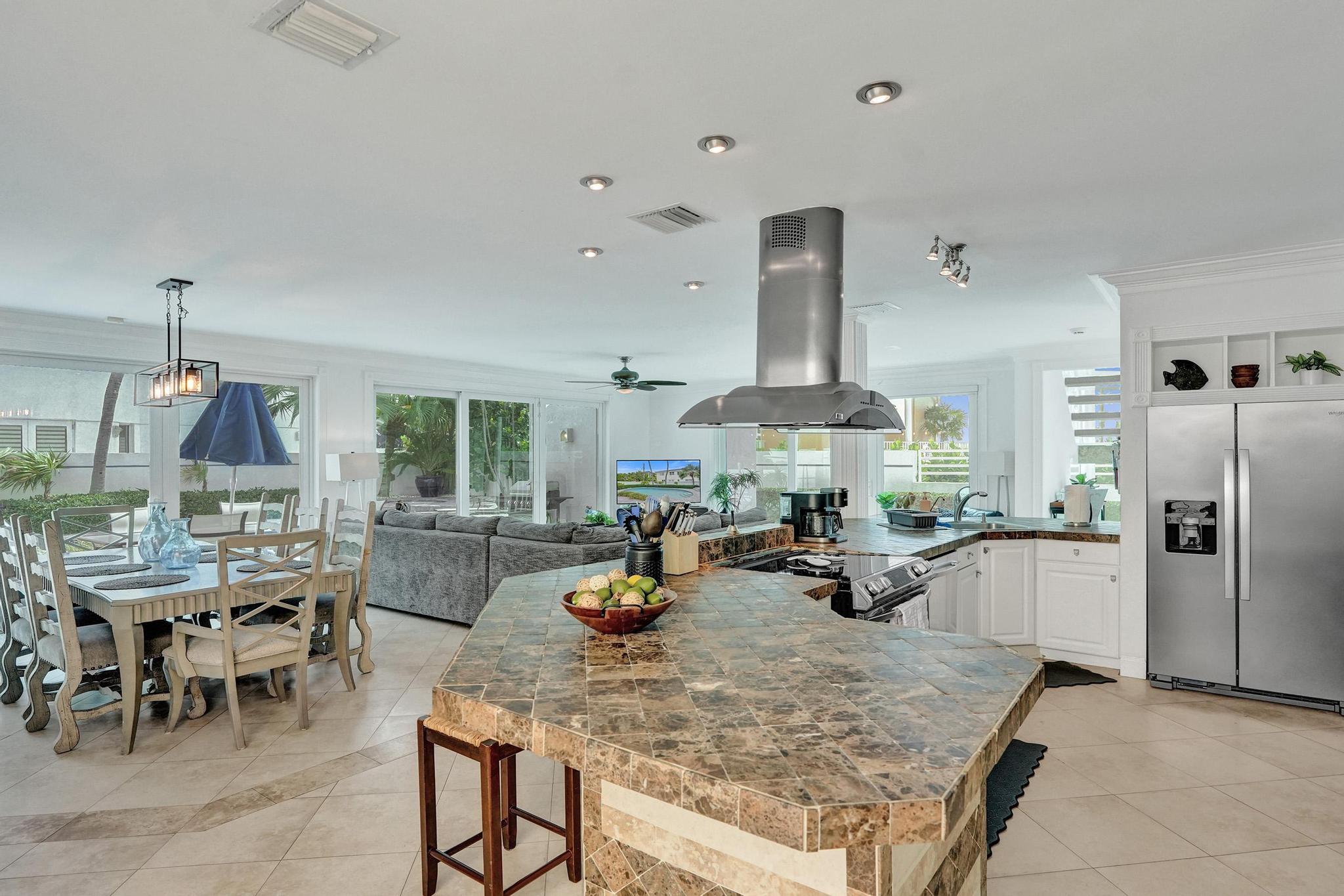 LAS OLAS BY THE SEA EXT - Residential