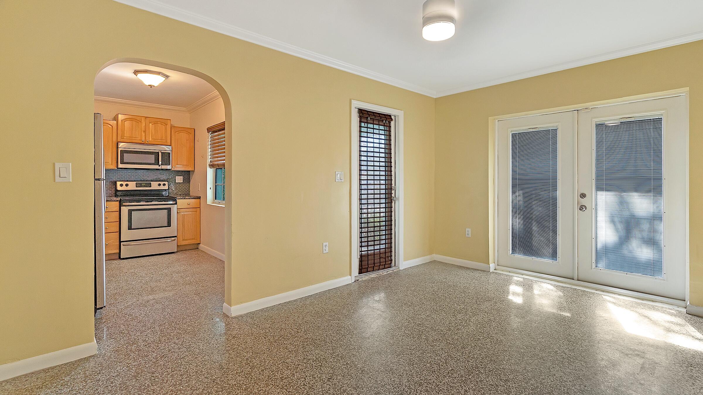LAKE WORTH TOWN OF - Residential Income