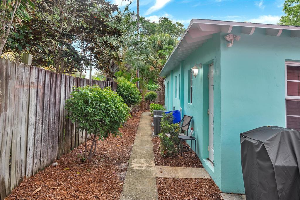 LAKE WORTH TOWN OF - Residential Income