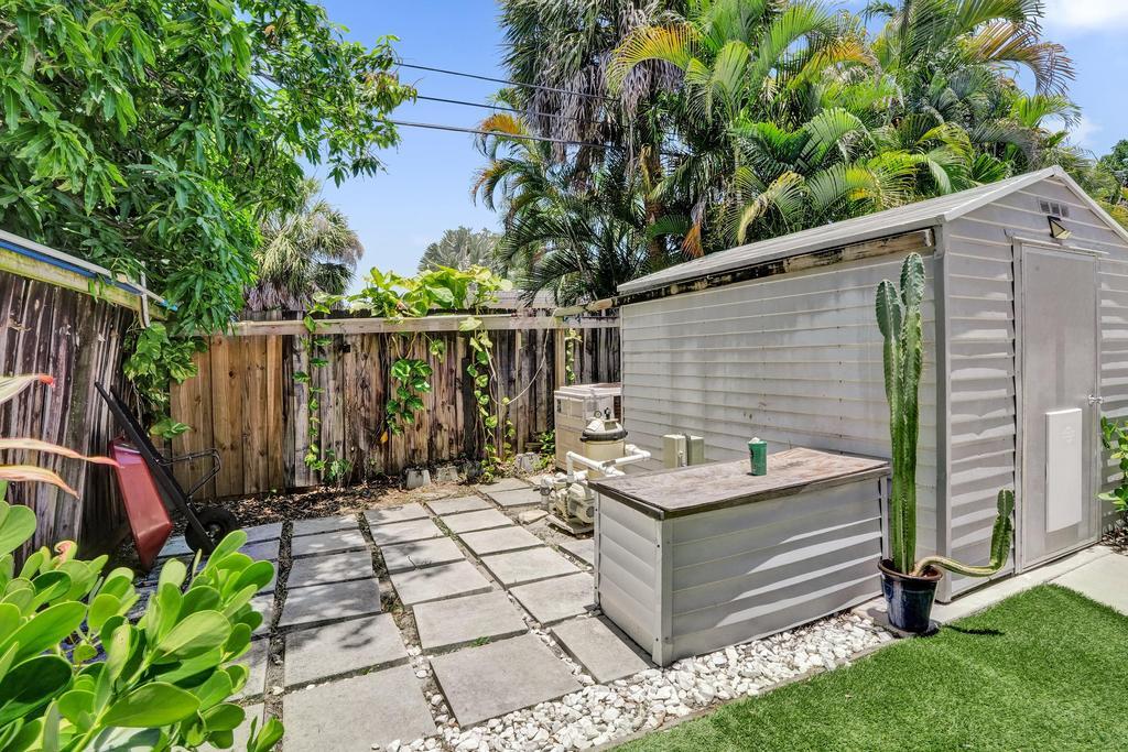 RIVERLAND VILLAGE SEC 1-REPLAT - Residential Lease