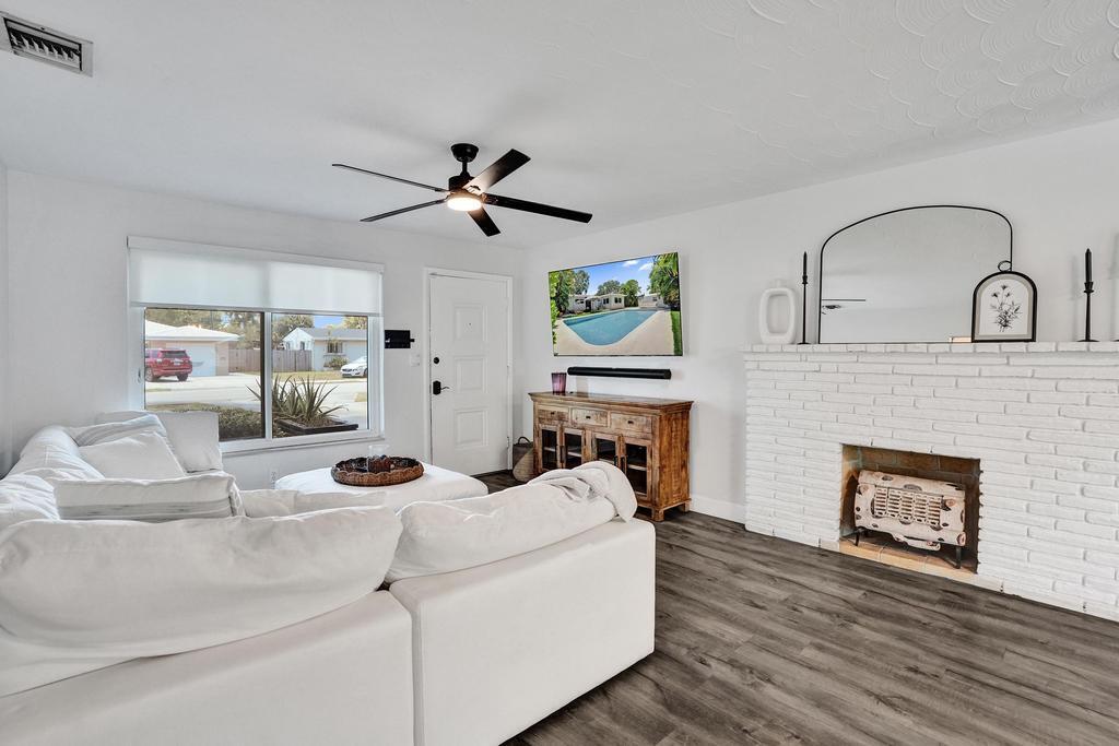 RIVERLAND VILLAGE SEC 1-REPLAT - Residential Lease