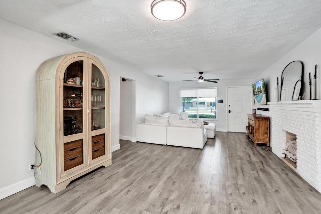 RIVERLAND VILLAGE SEC 1-REPLAT - Residential Lease