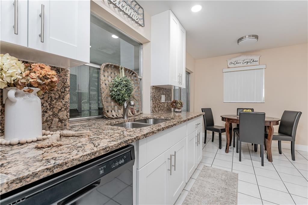 Lauderdale West Sec 4 88- - Residential