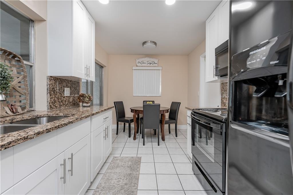 Lauderdale West Sec 4 88- - Residential
