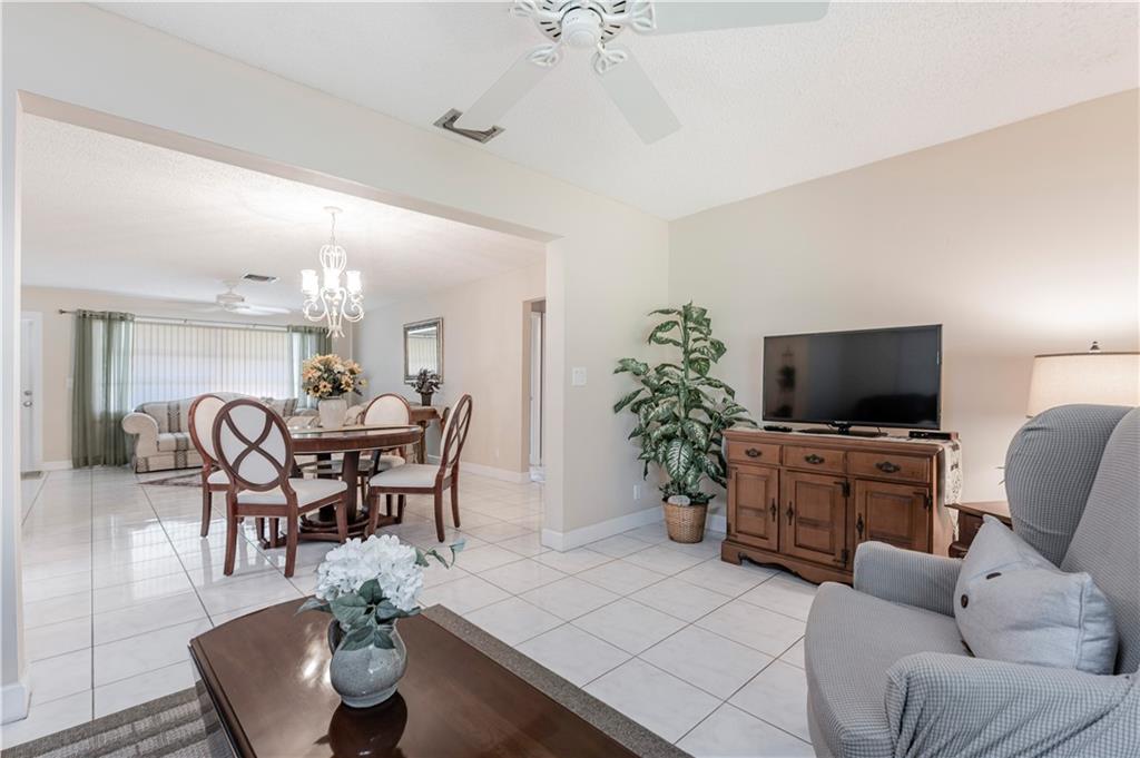 Lauderdale West Sec 4 88- - Residential