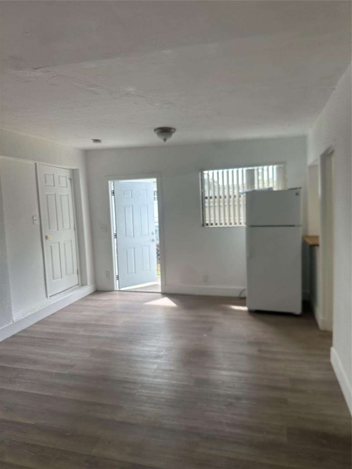 MIRAMAR PARK - Residential Lease