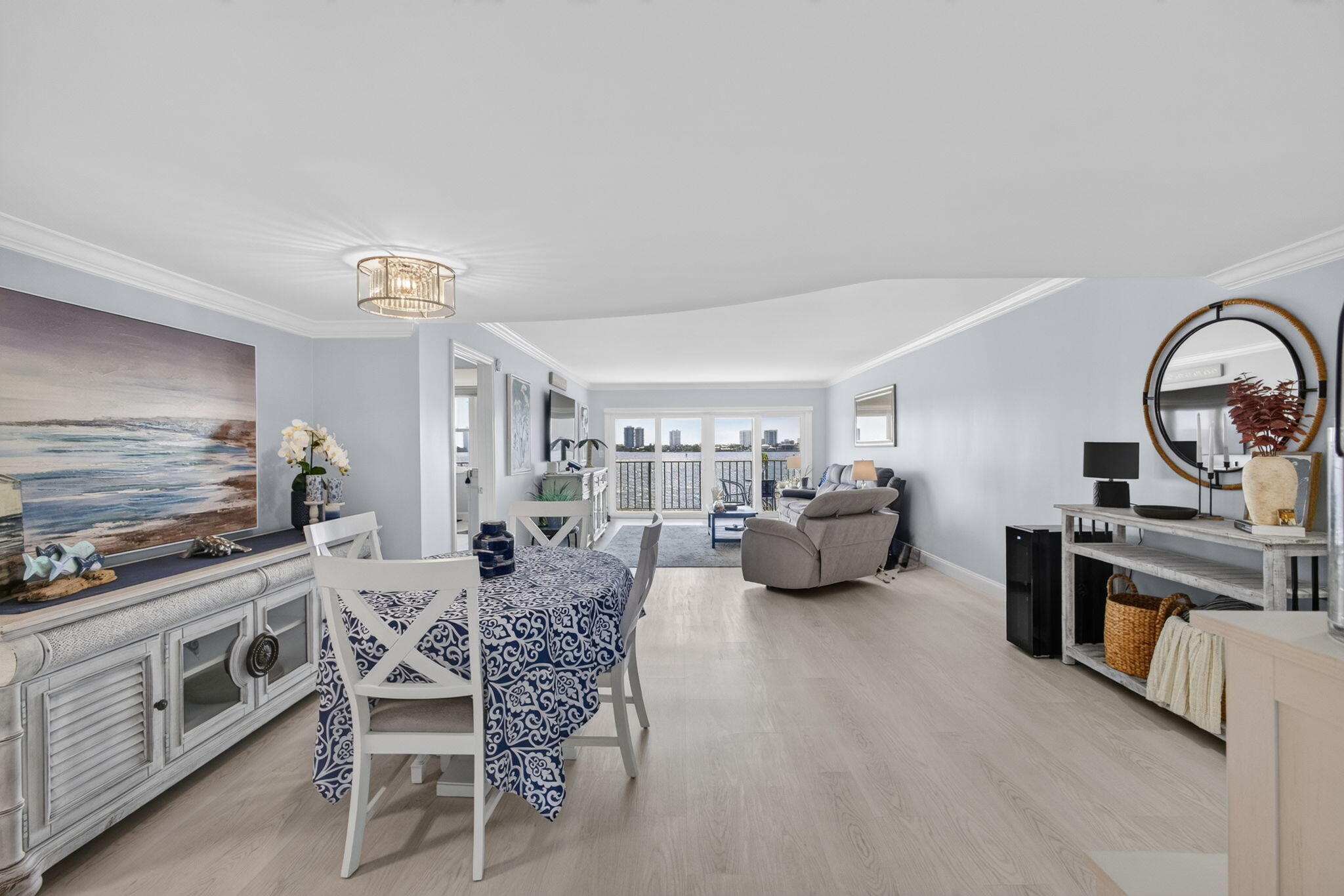 LAKE HARBOUR TOWERS CONDO - Residential