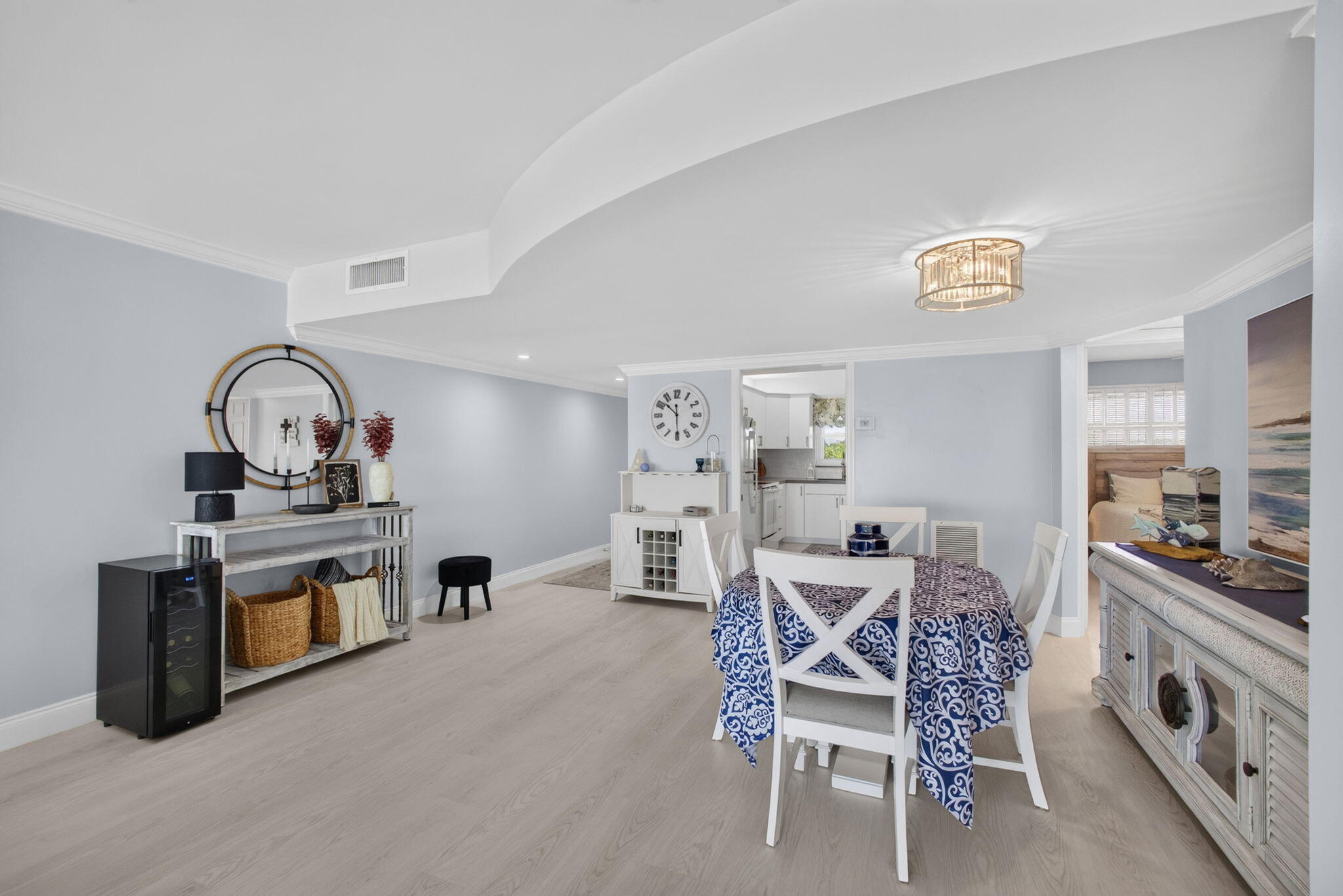LAKE HARBOUR TOWERS CONDO - Residential
