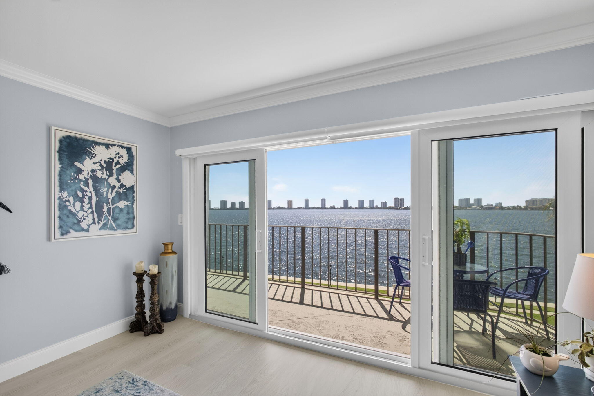 LAKE HARBOUR TOWERS CONDO - Residential