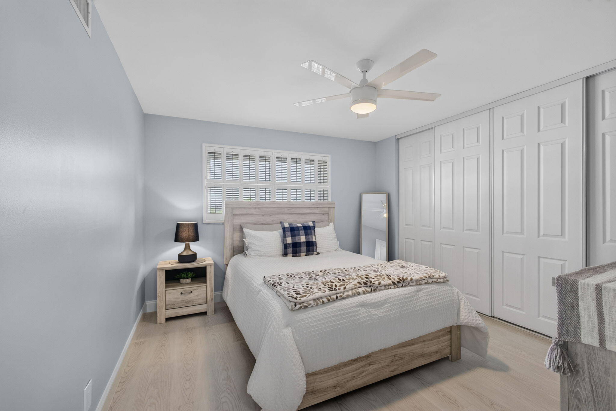 LAKE HARBOUR TOWERS CONDO - Residential