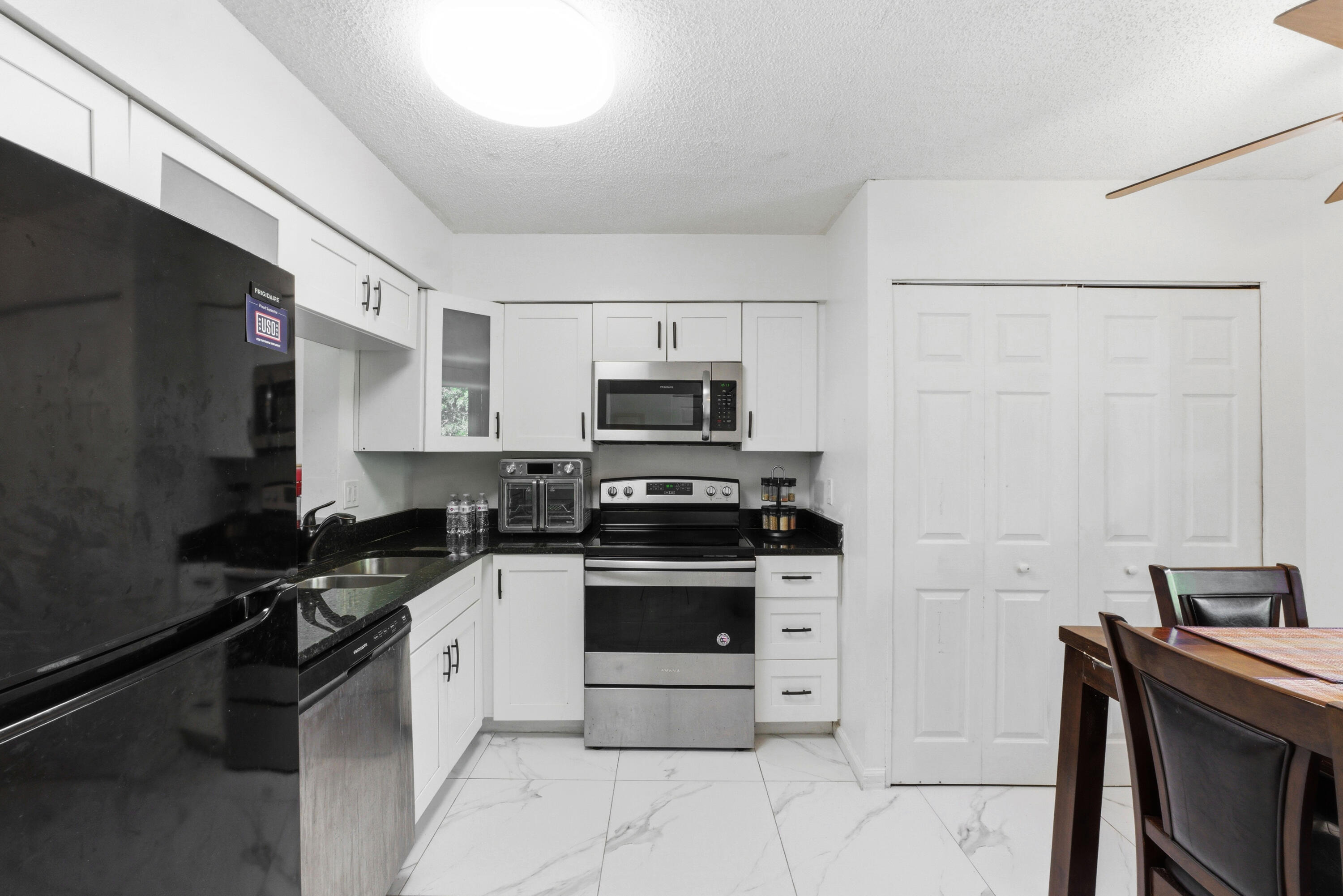 PALM LAKES CONDO - Residential
