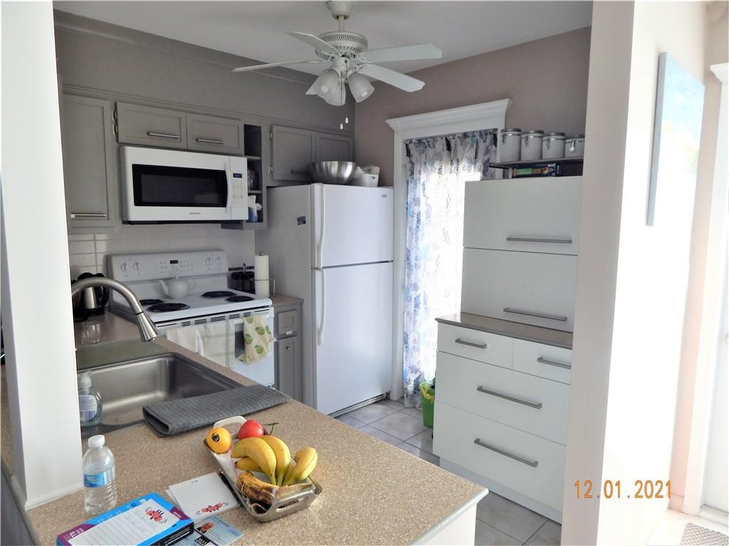 LAUDERHILL EAST - Residential