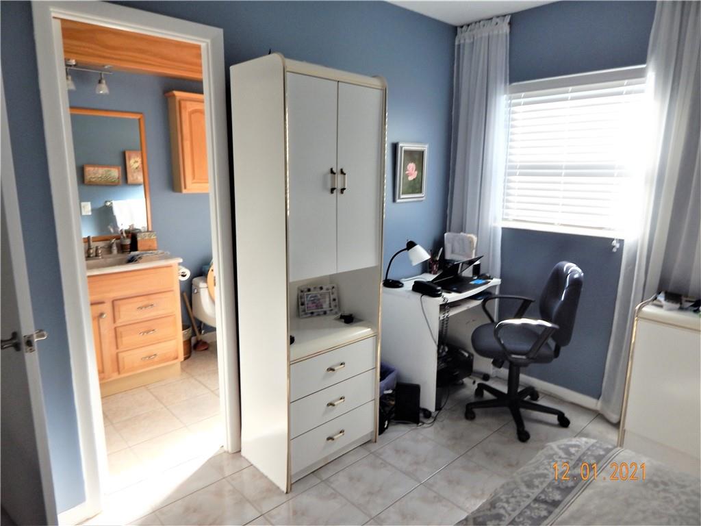 LAUDERHILL EAST - Residential
