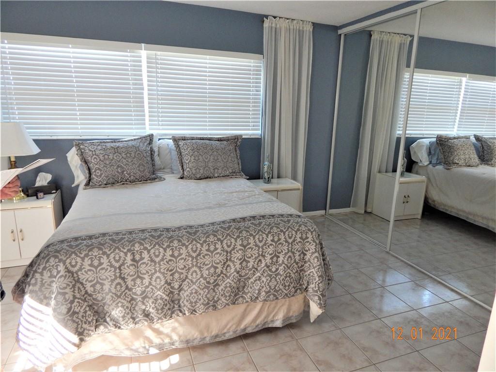 LAUDERHILL EAST - Residential