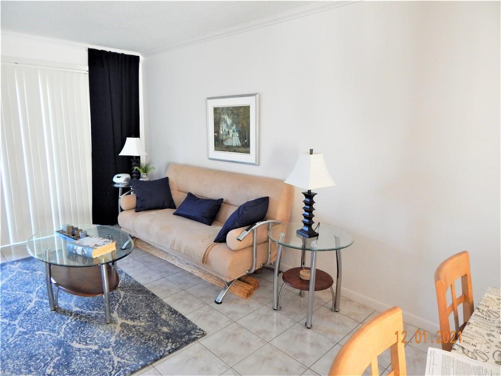 LAUDERHILL EAST - Residential