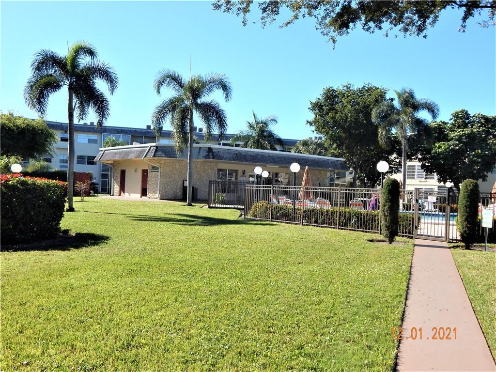 LAUDERHILL EAST - Residential