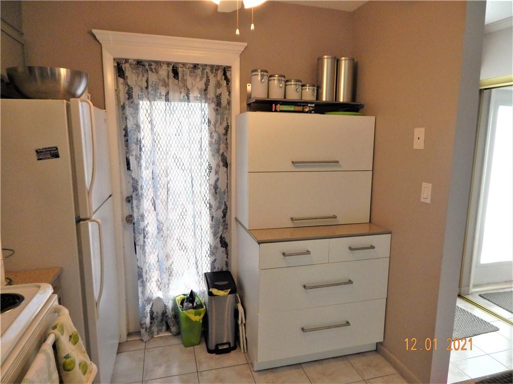 LAUDERHILL EAST - Residential