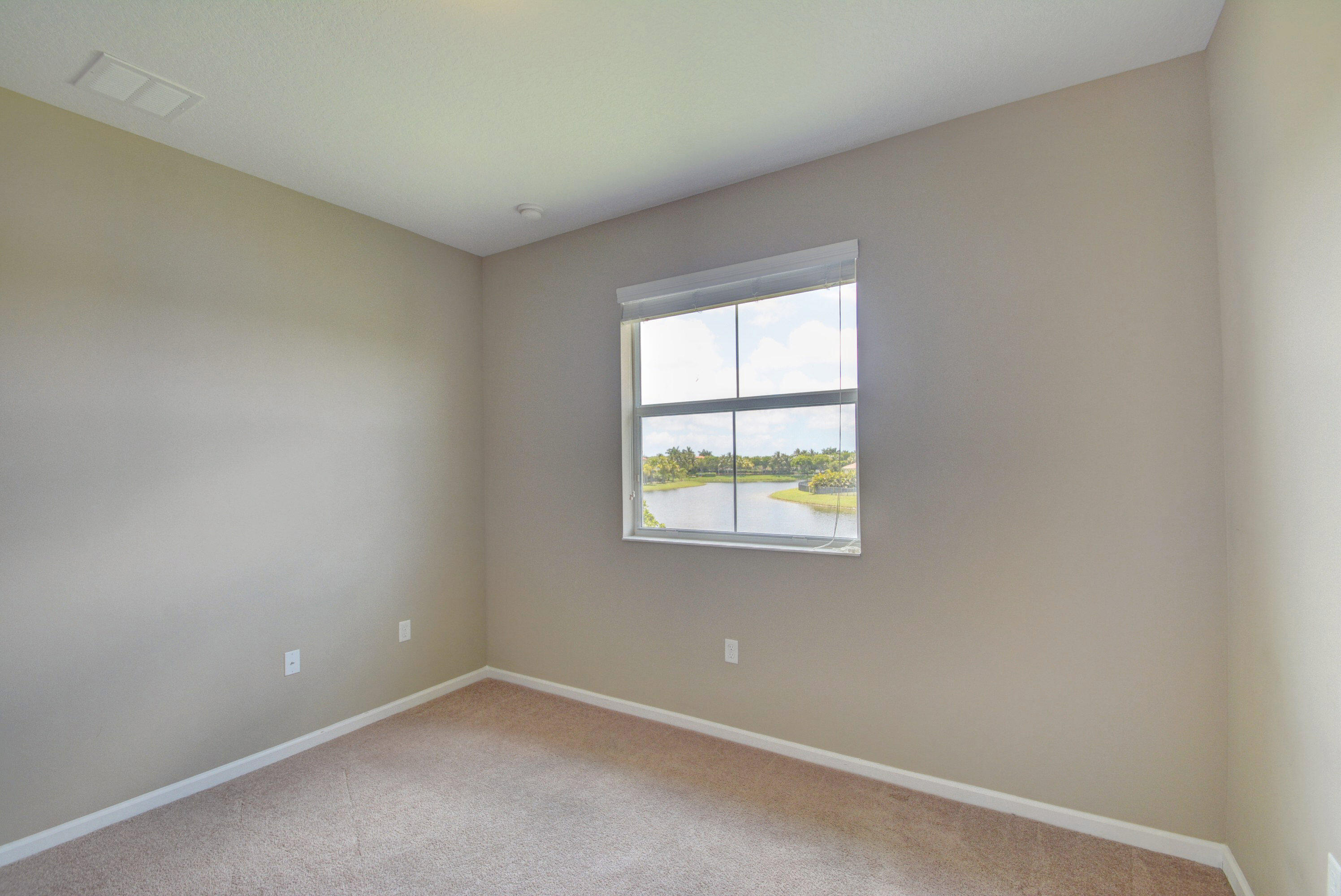 OLYMPIA 2 - Residential Lease