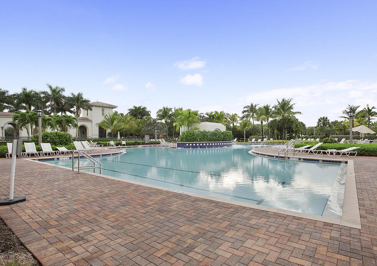 OLYMPIA 2 - Residential Lease