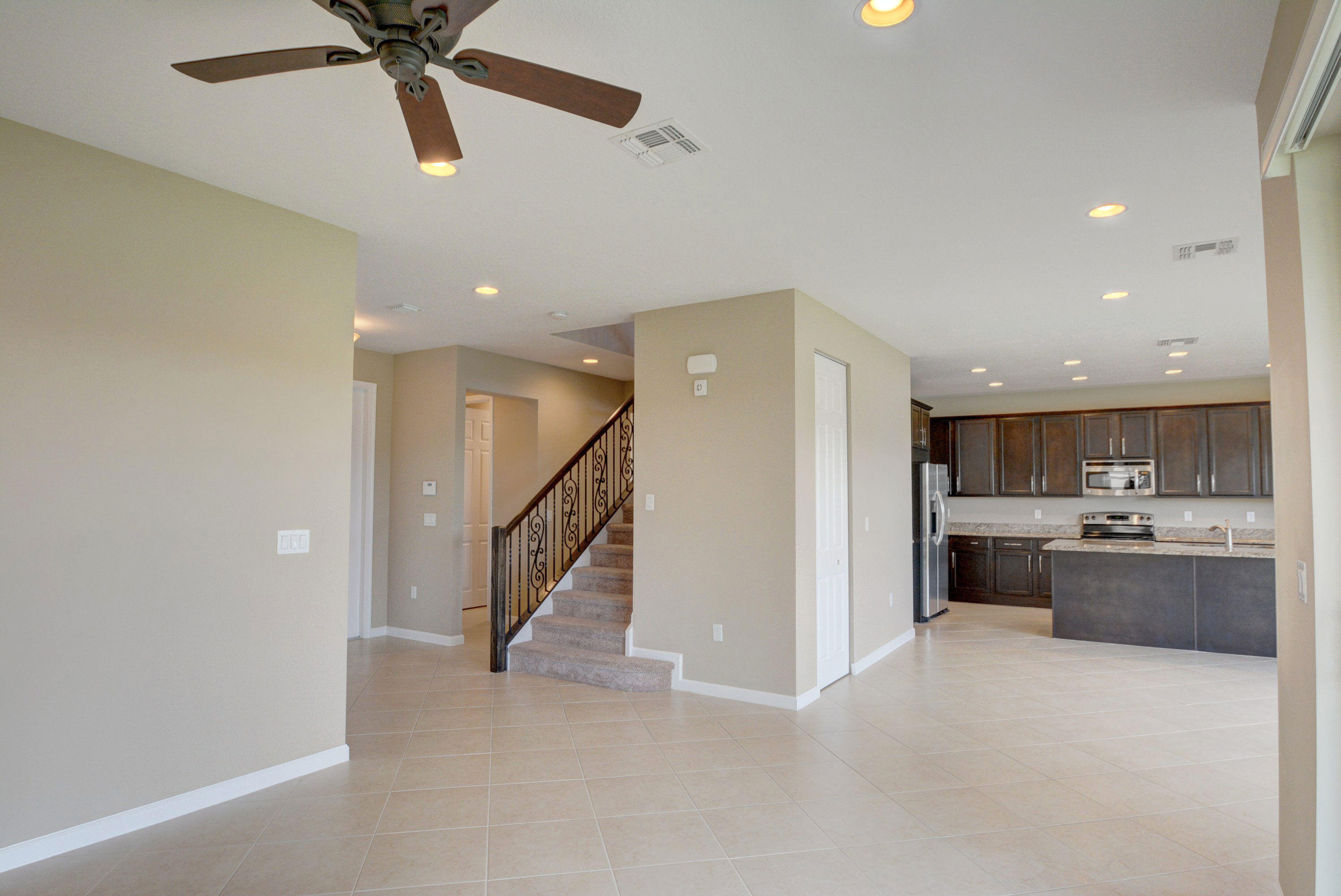 OLYMPIA 2 - Residential Lease