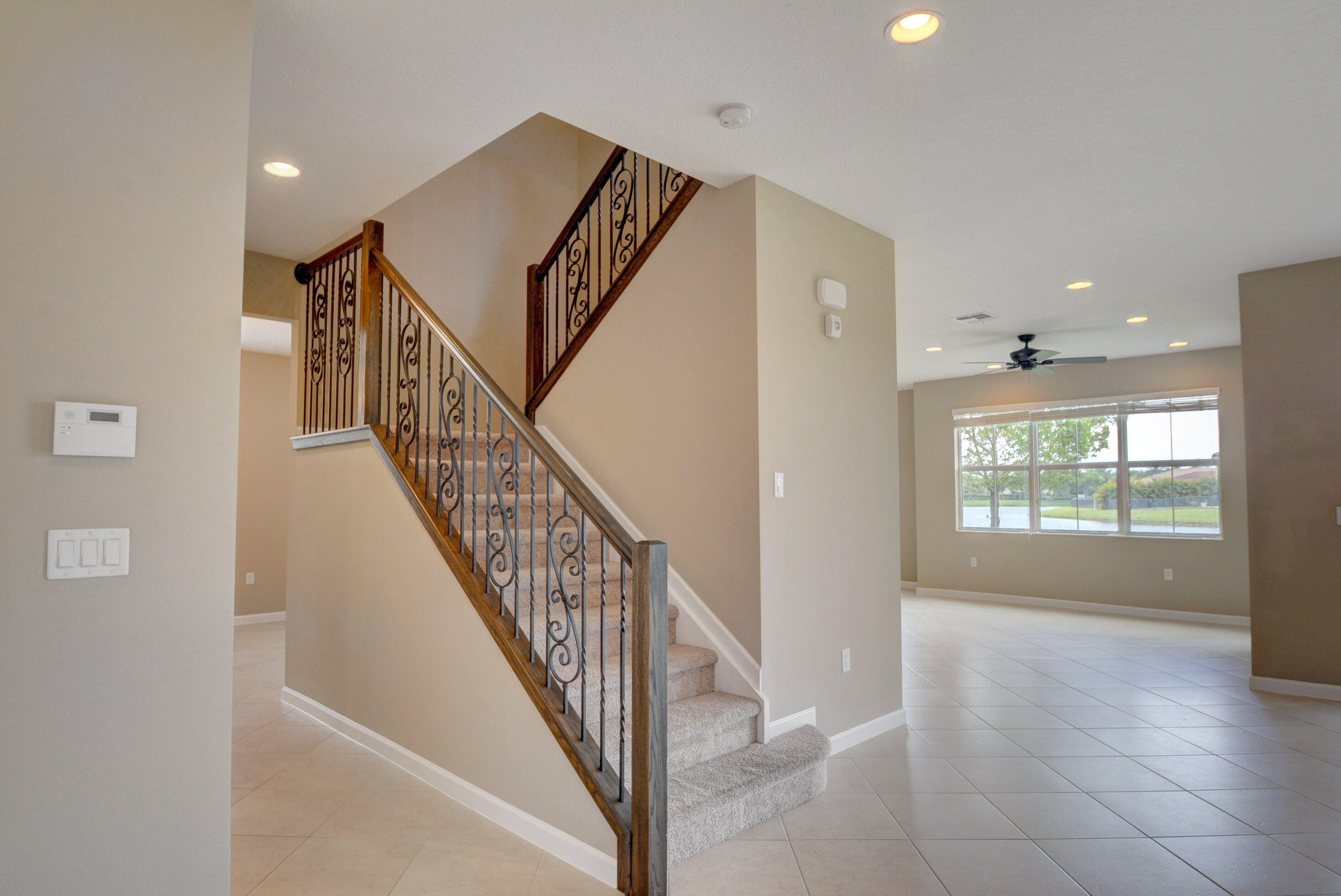 OLYMPIA 2 - Residential Lease
