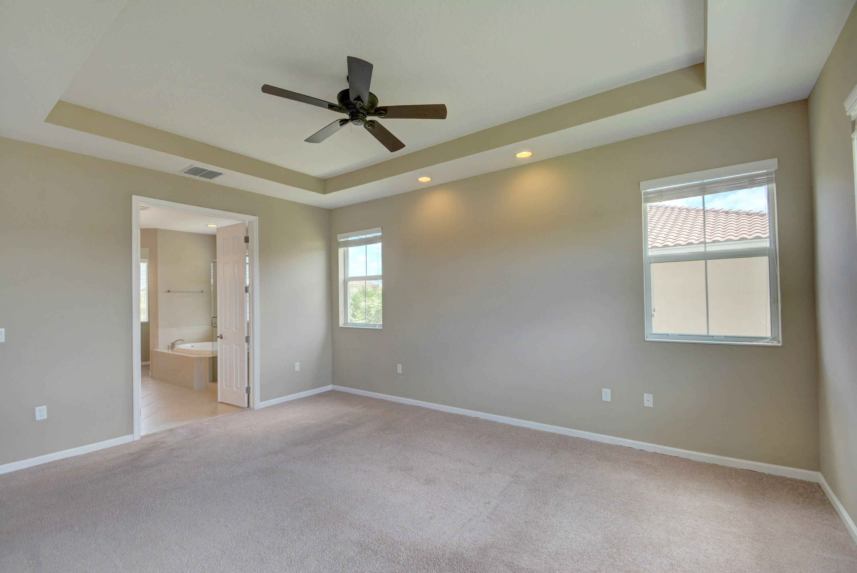 OLYMPIA 2 - Residential Lease