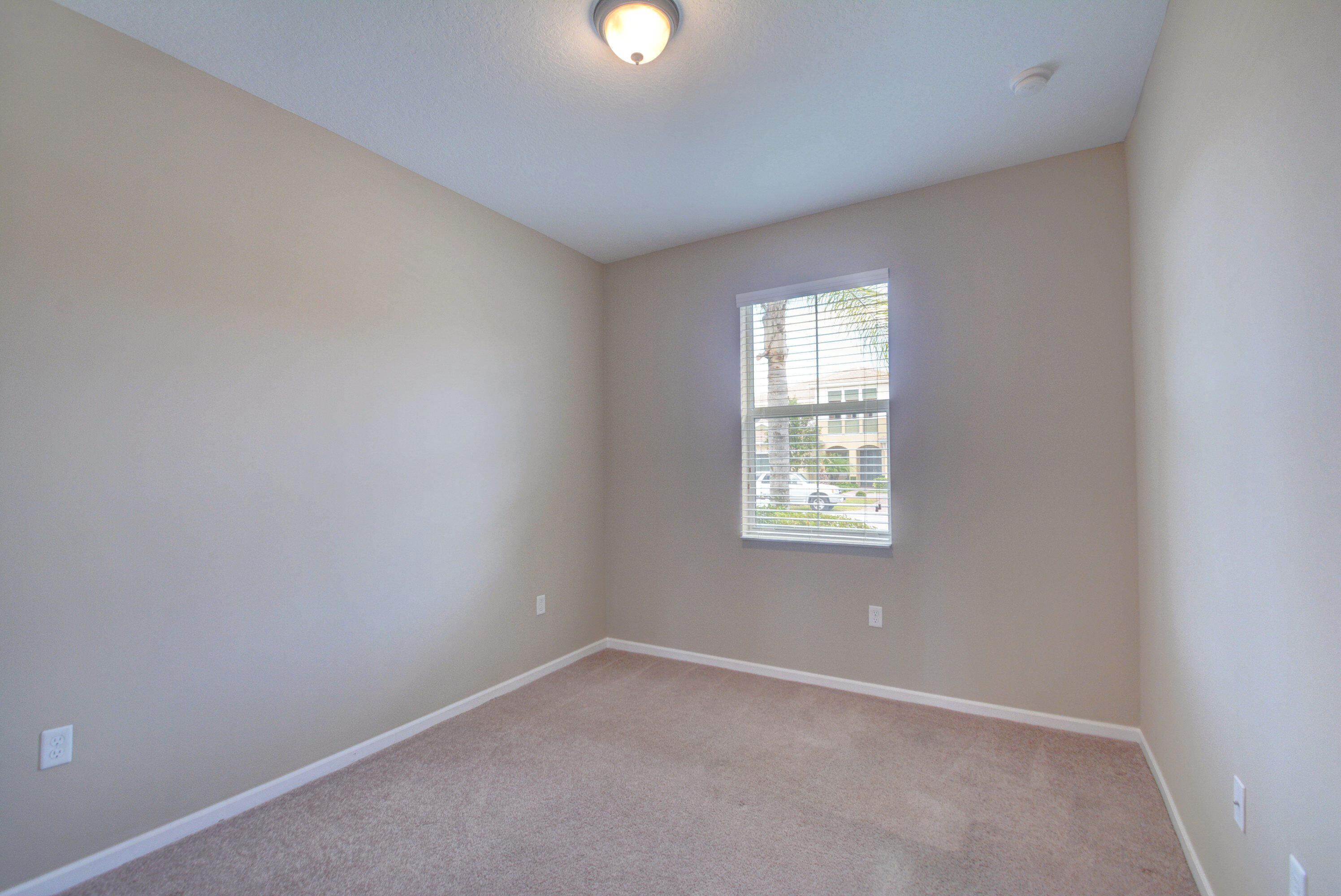 OLYMPIA 2 - Residential Lease