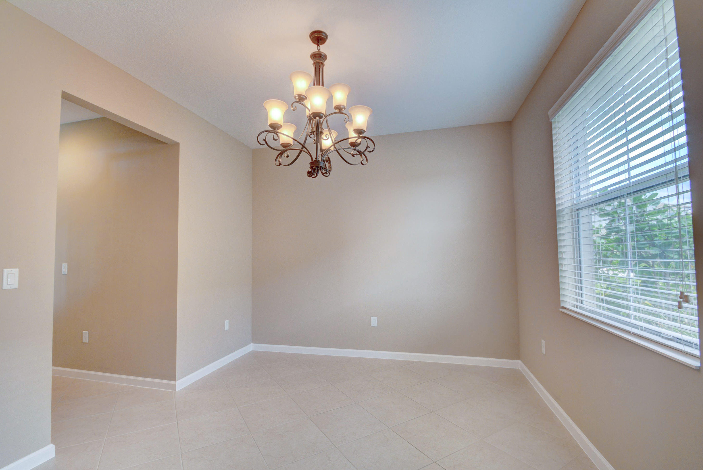 OLYMPIA 2 - Residential Lease