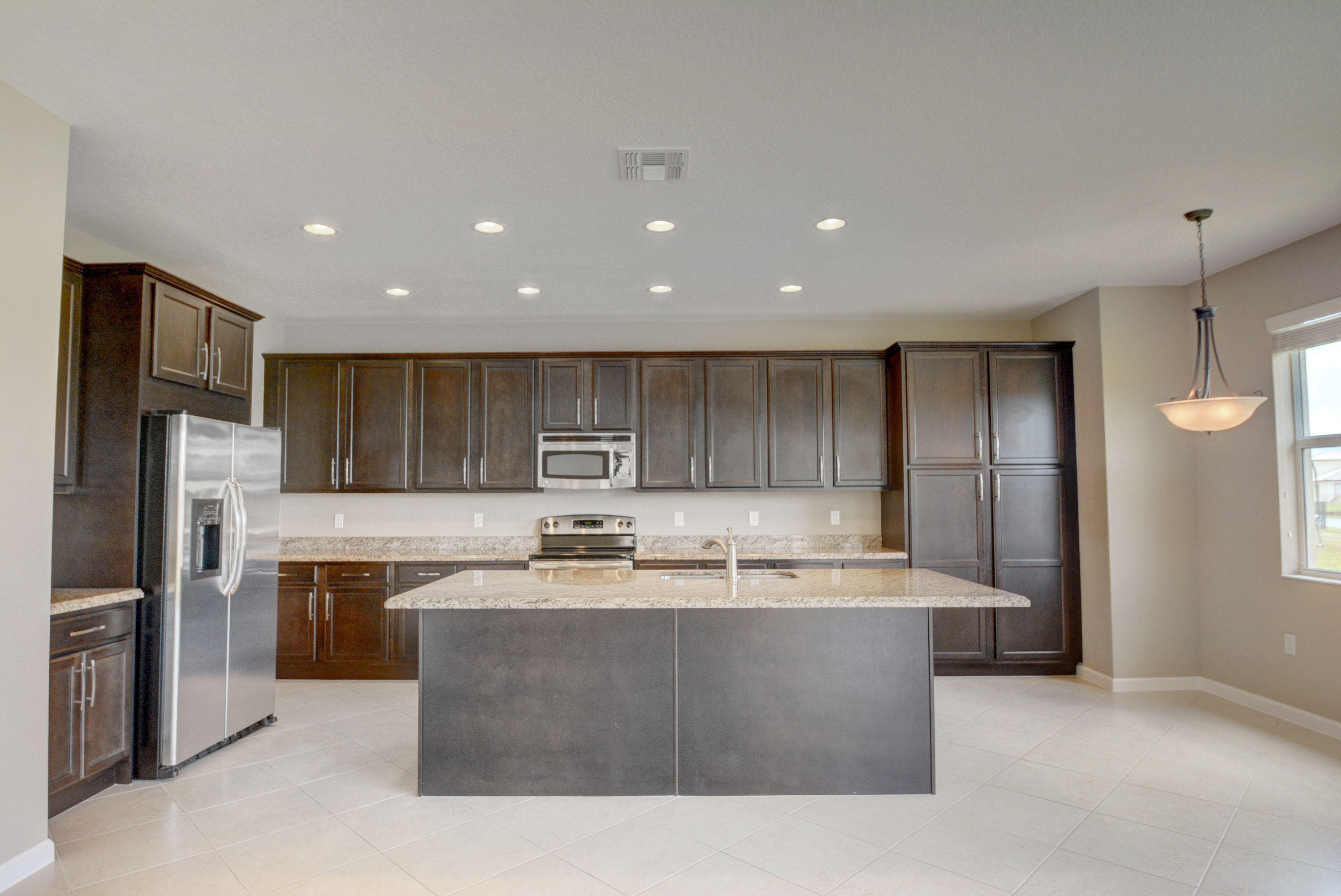 OLYMPIA 2 - Residential Lease