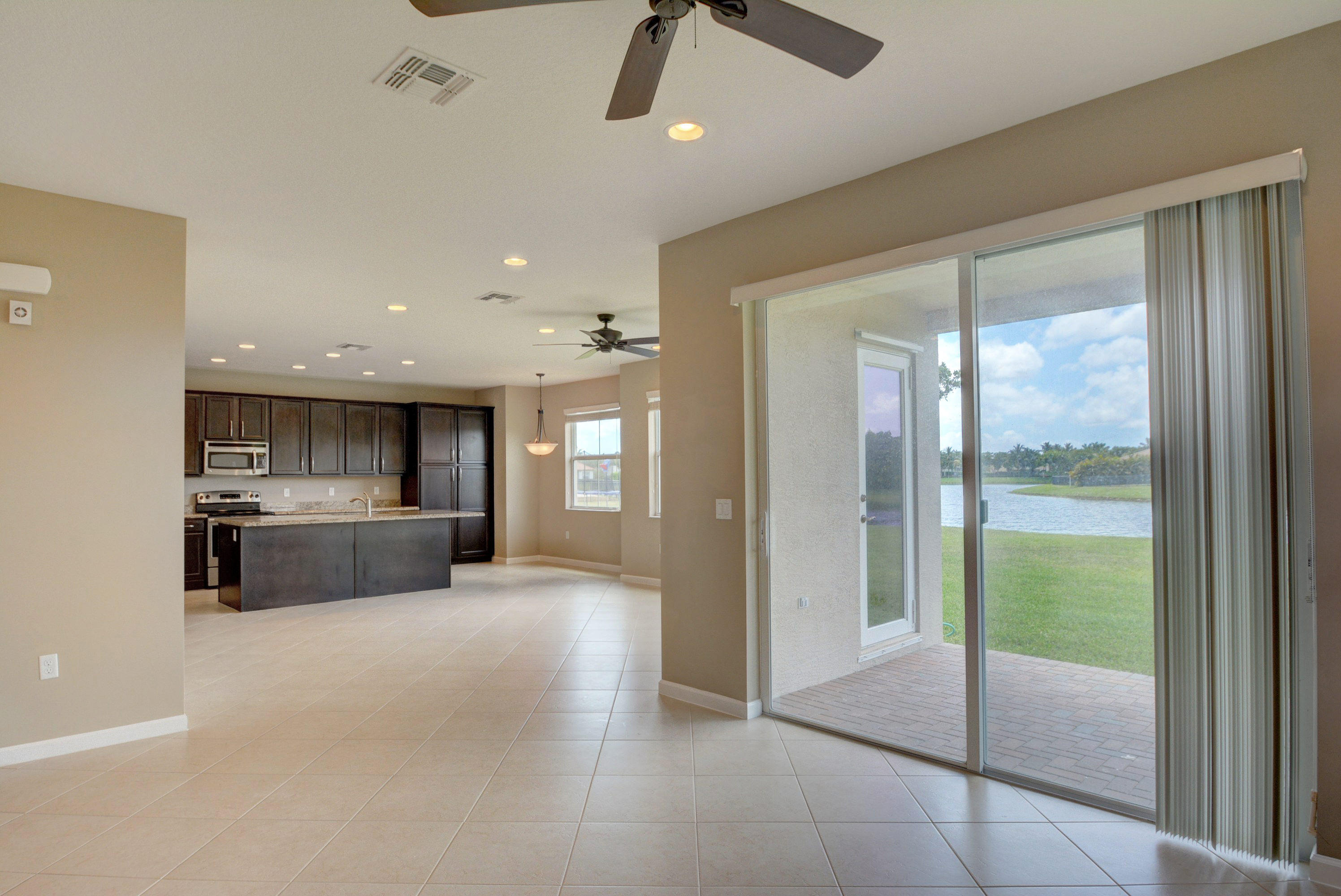 OLYMPIA 2 - Residential Lease