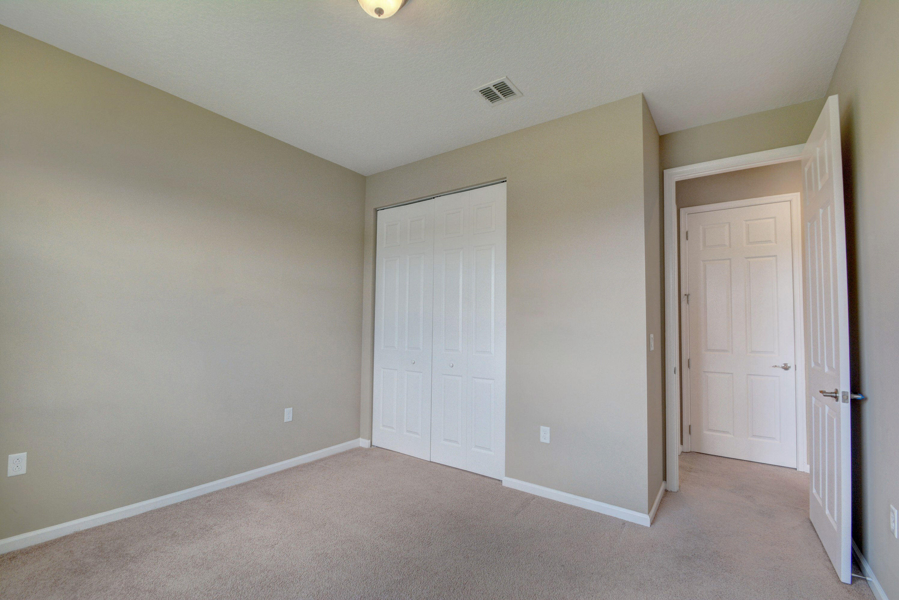OLYMPIA 2 - Residential Lease