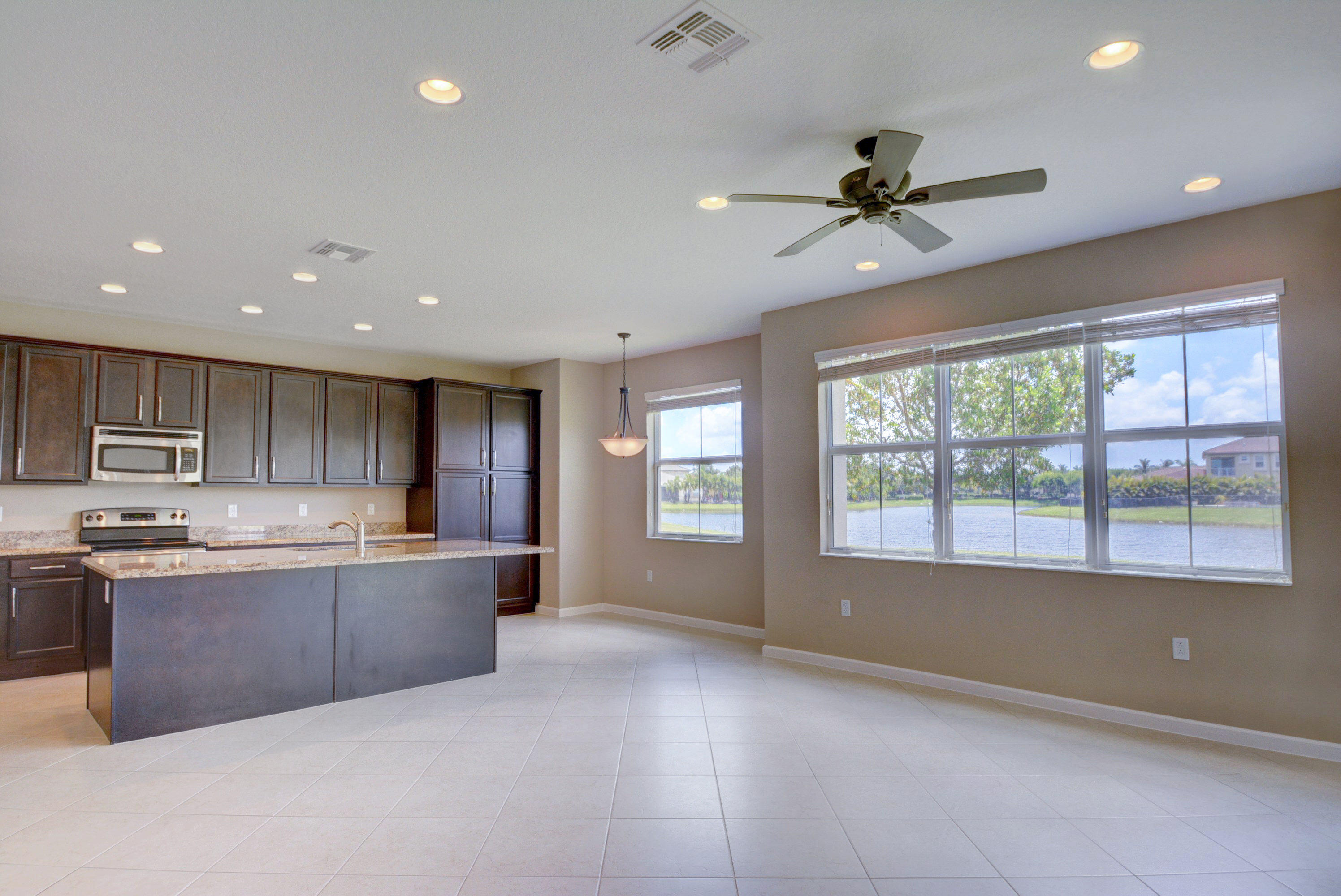 OLYMPIA 2 - Residential Lease
