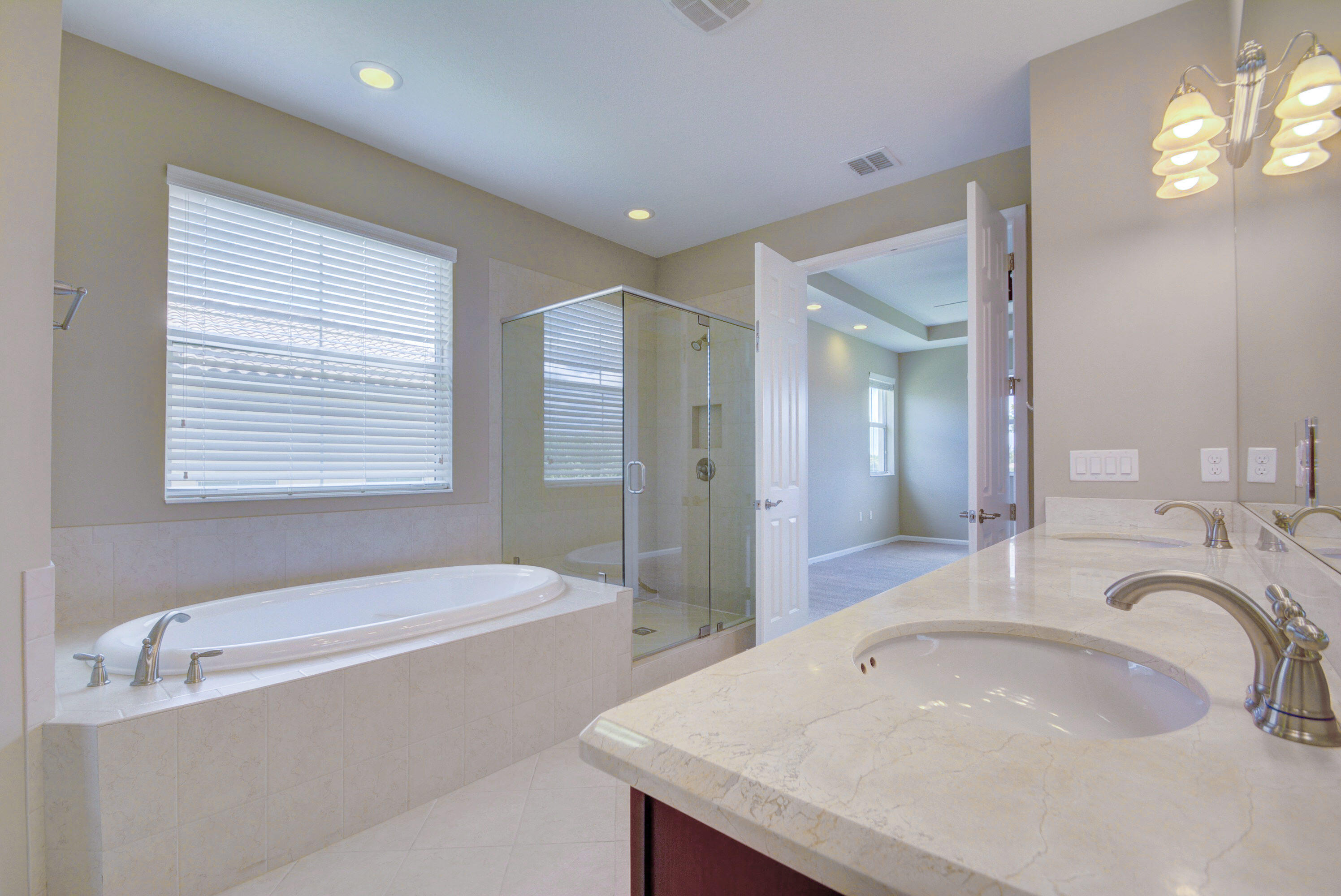 OLYMPIA 2 - Residential Lease