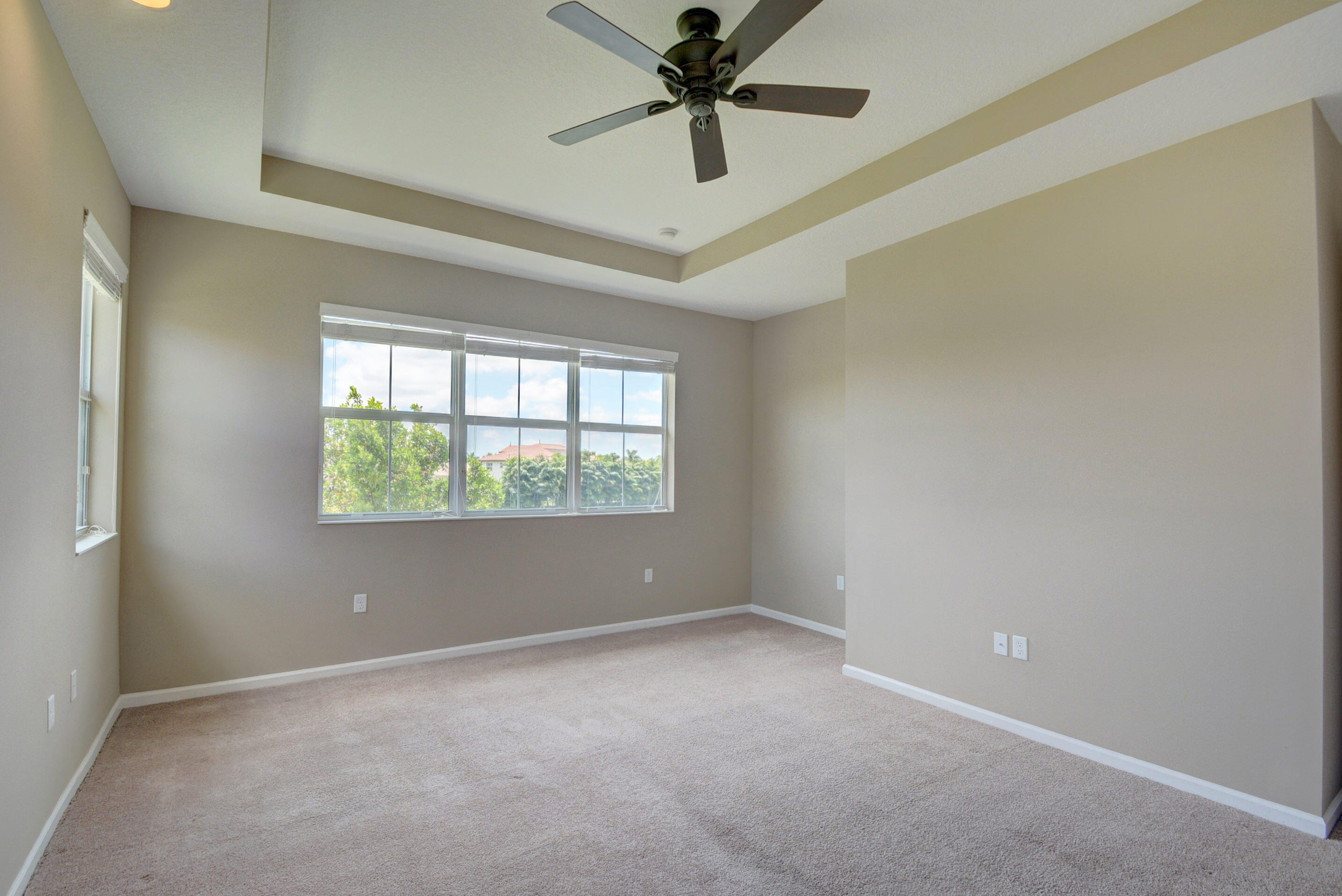 OLYMPIA 2 - Residential Lease