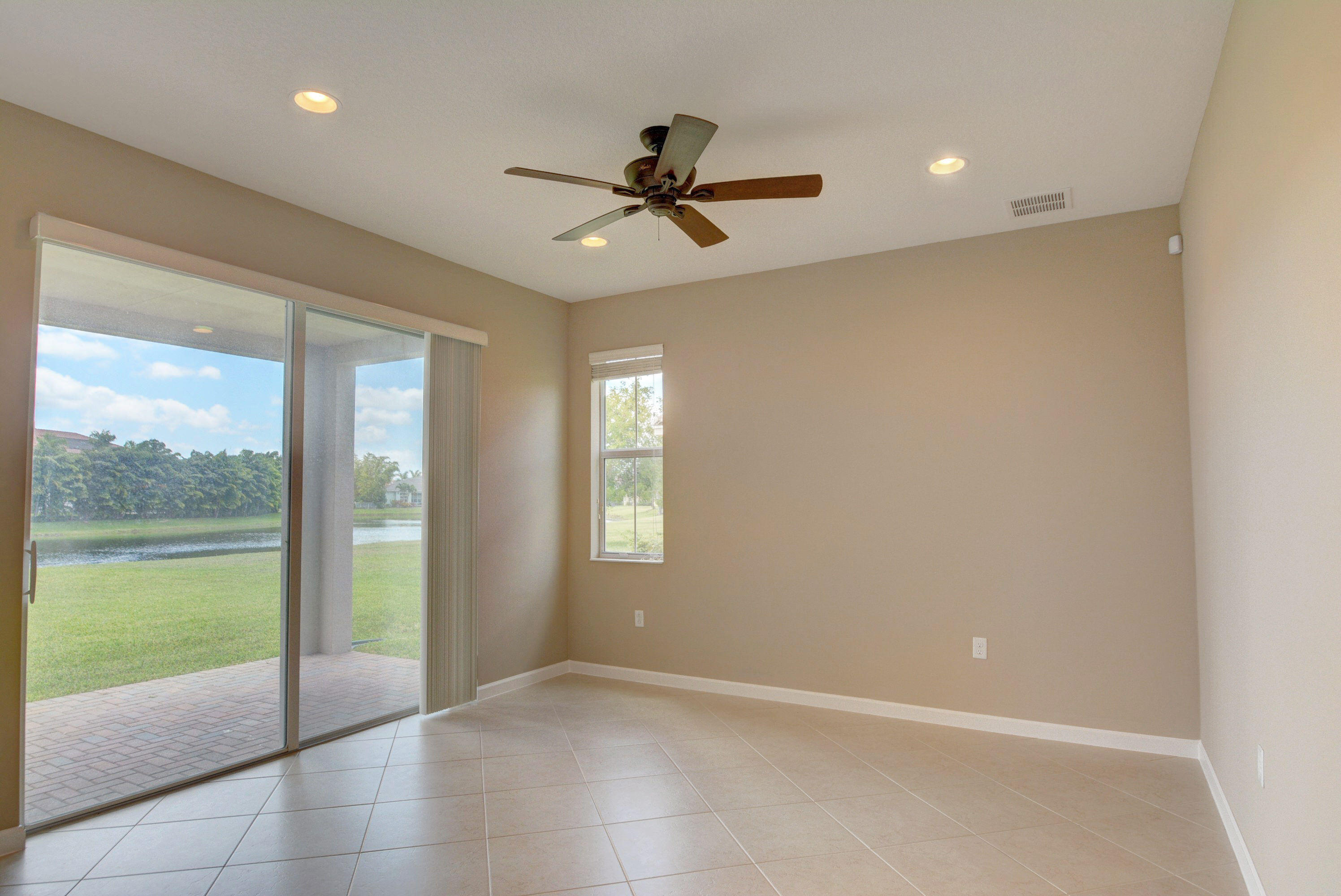 OLYMPIA 2 - Residential Lease