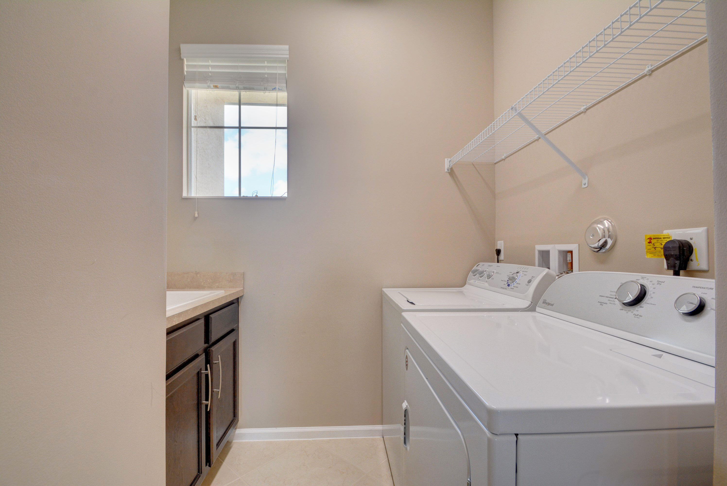 OLYMPIA 2 - Residential Lease
