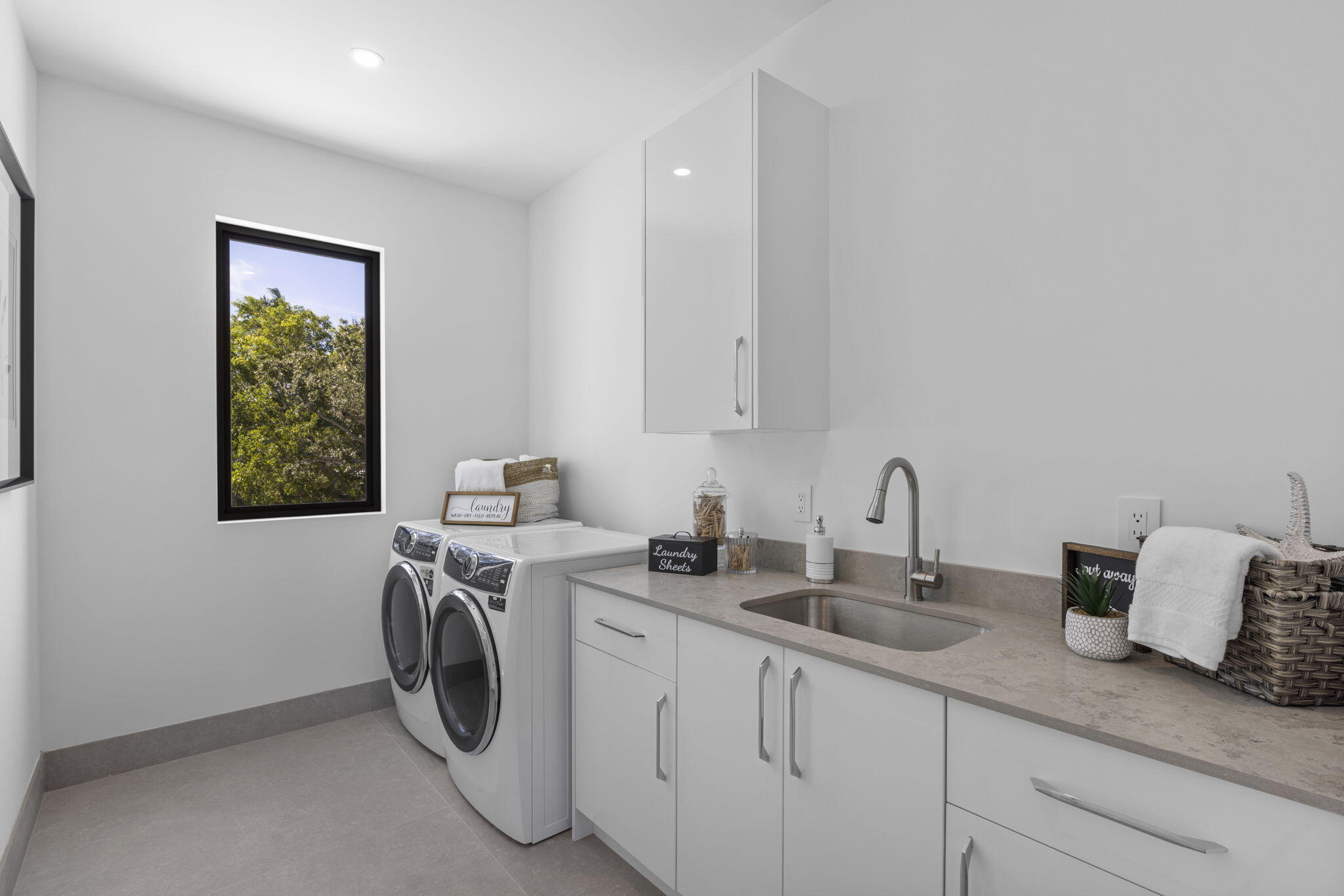HAMPTONS - Residential