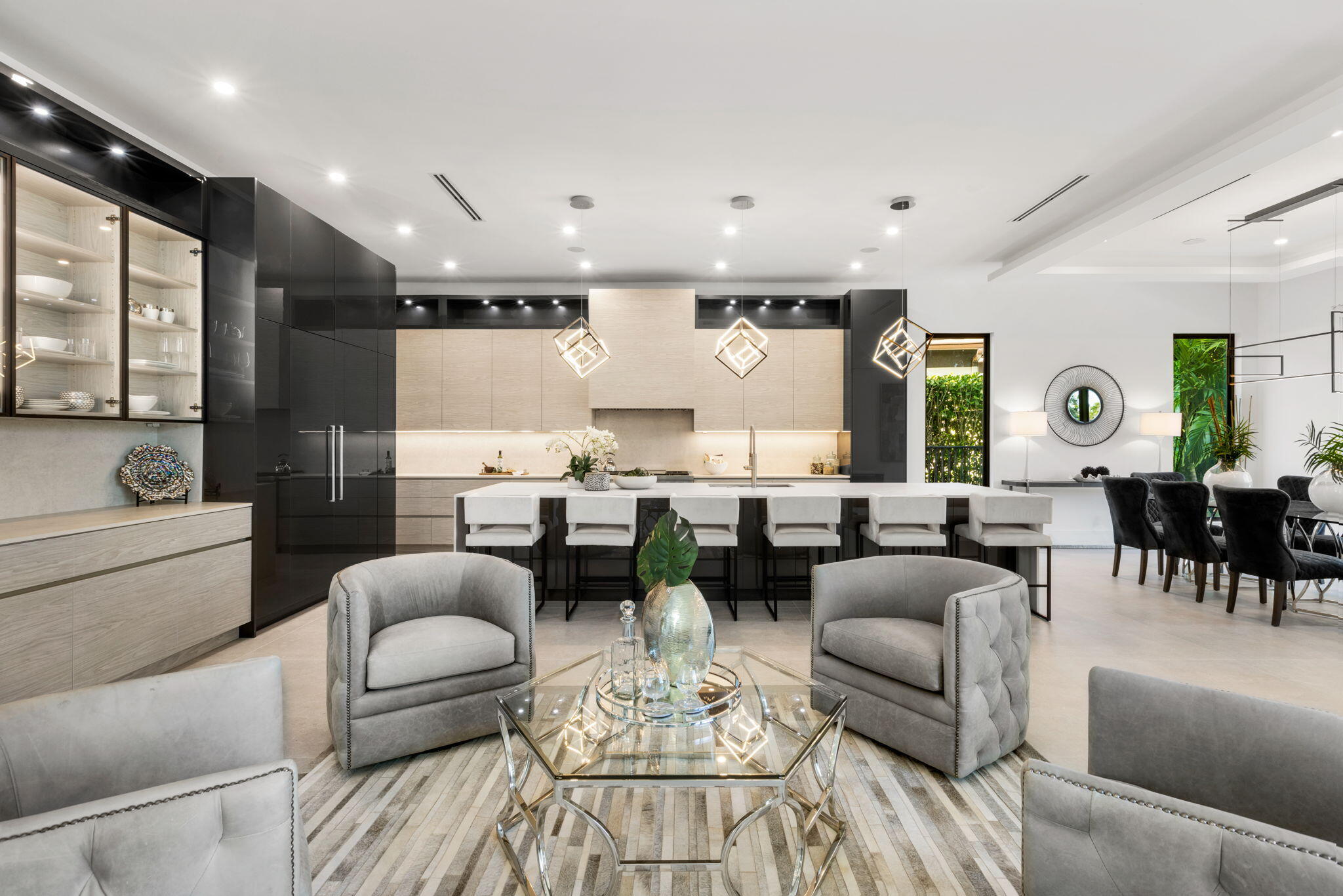 HAMPTONS - Residential
