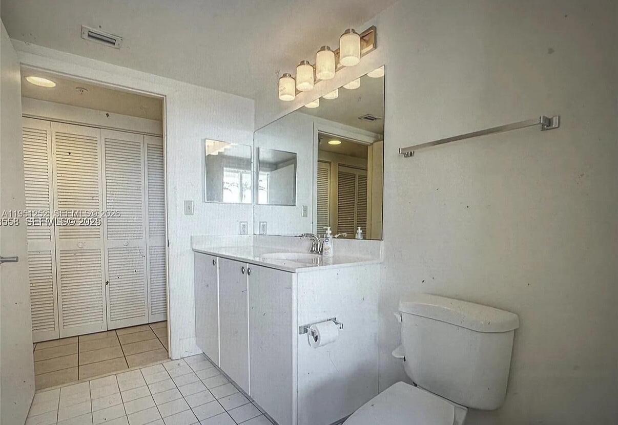 TIDES AT BRIDGESIDE SQUARE - Residential Lease