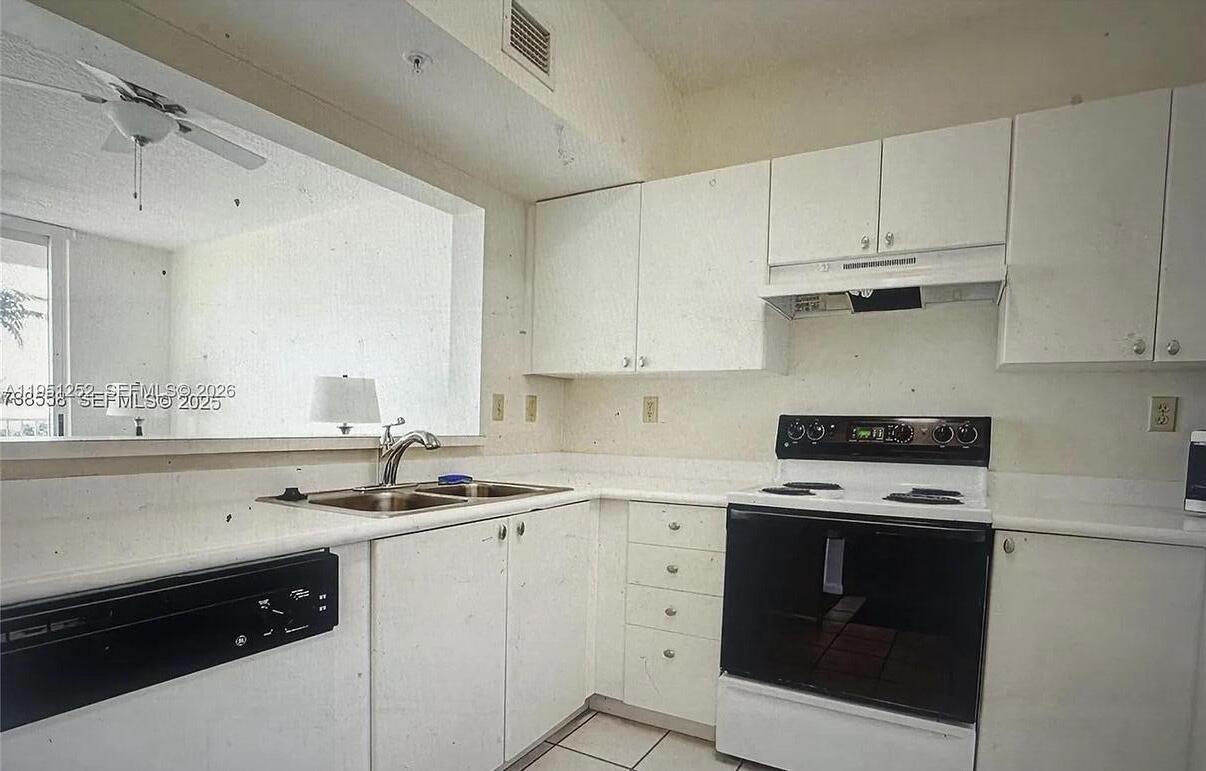 TIDES AT BRIDGESIDE SQUARE - Residential Lease